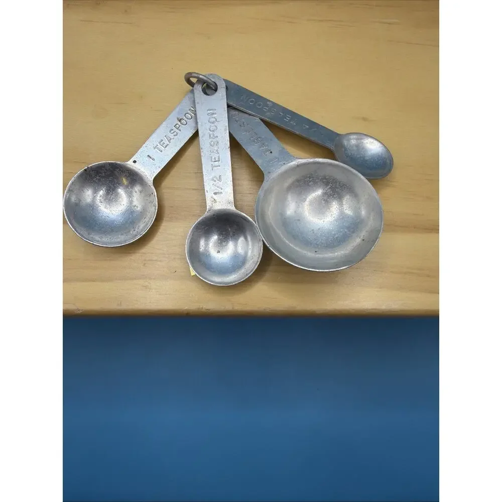 Vtg Set of 4 Aluminum Measuring Spoons on Ring - 1950’s Patina Farmhouse Cottage